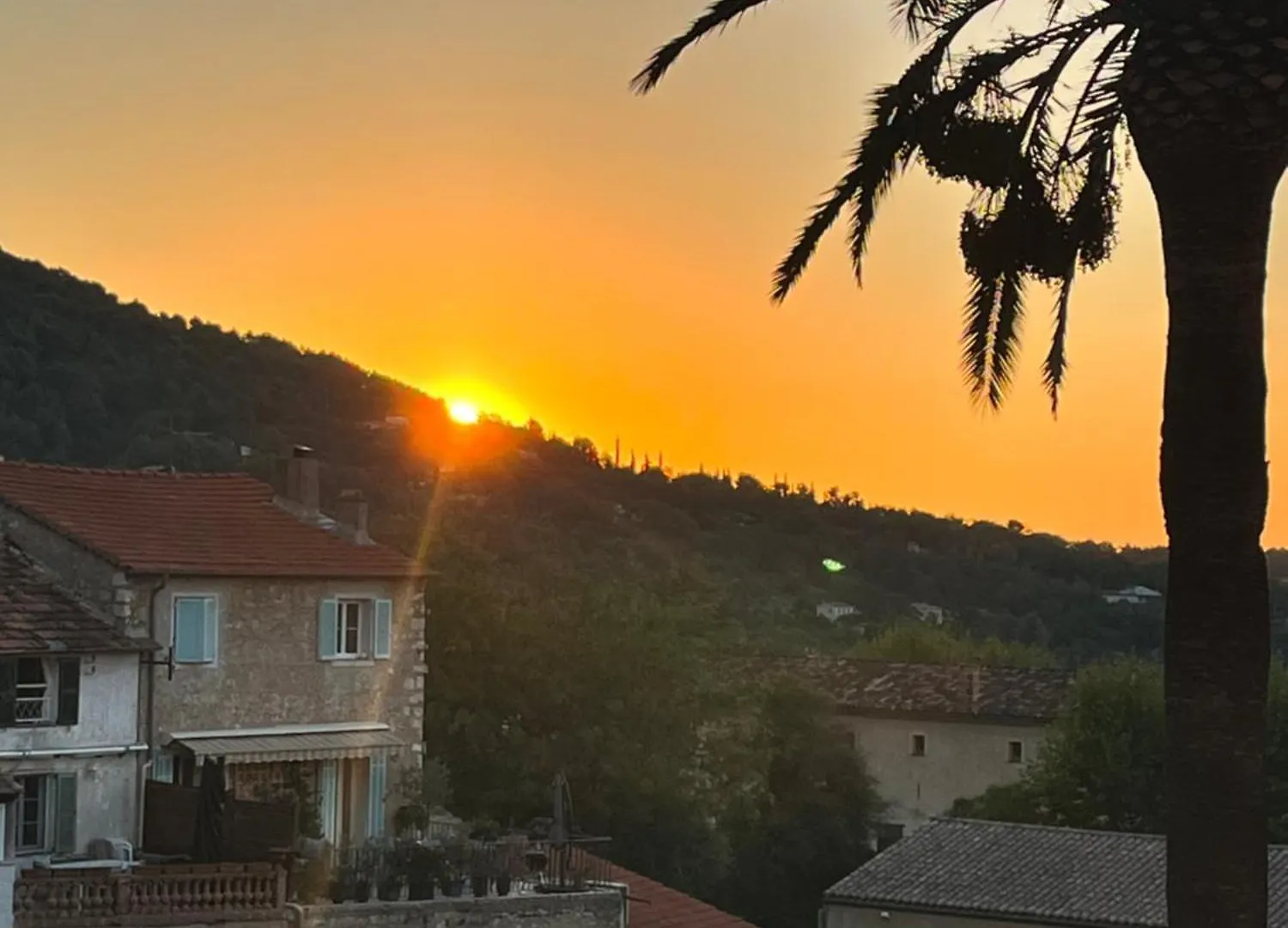 Charmant Appartement Renove Seillans